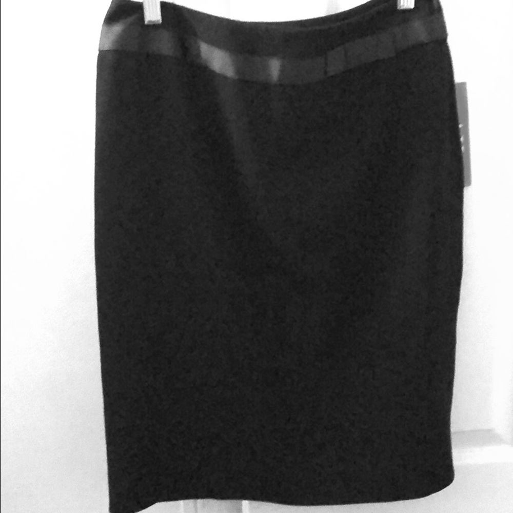 Anne Klein Black pencil skirt NWT